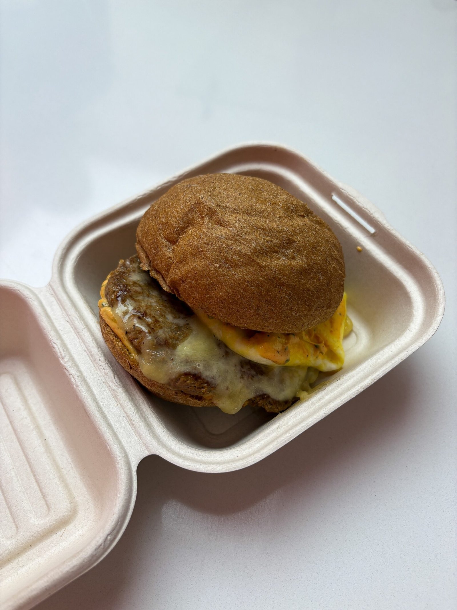 img_9378 Sausage egg burger - الصورة 1